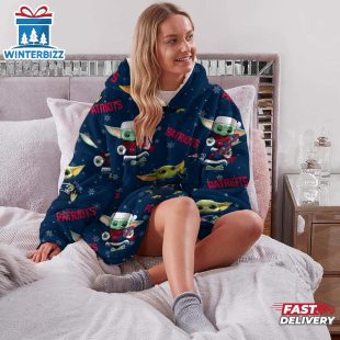 New England Patriots Baby Yoda Huggle Blanket Hoodie